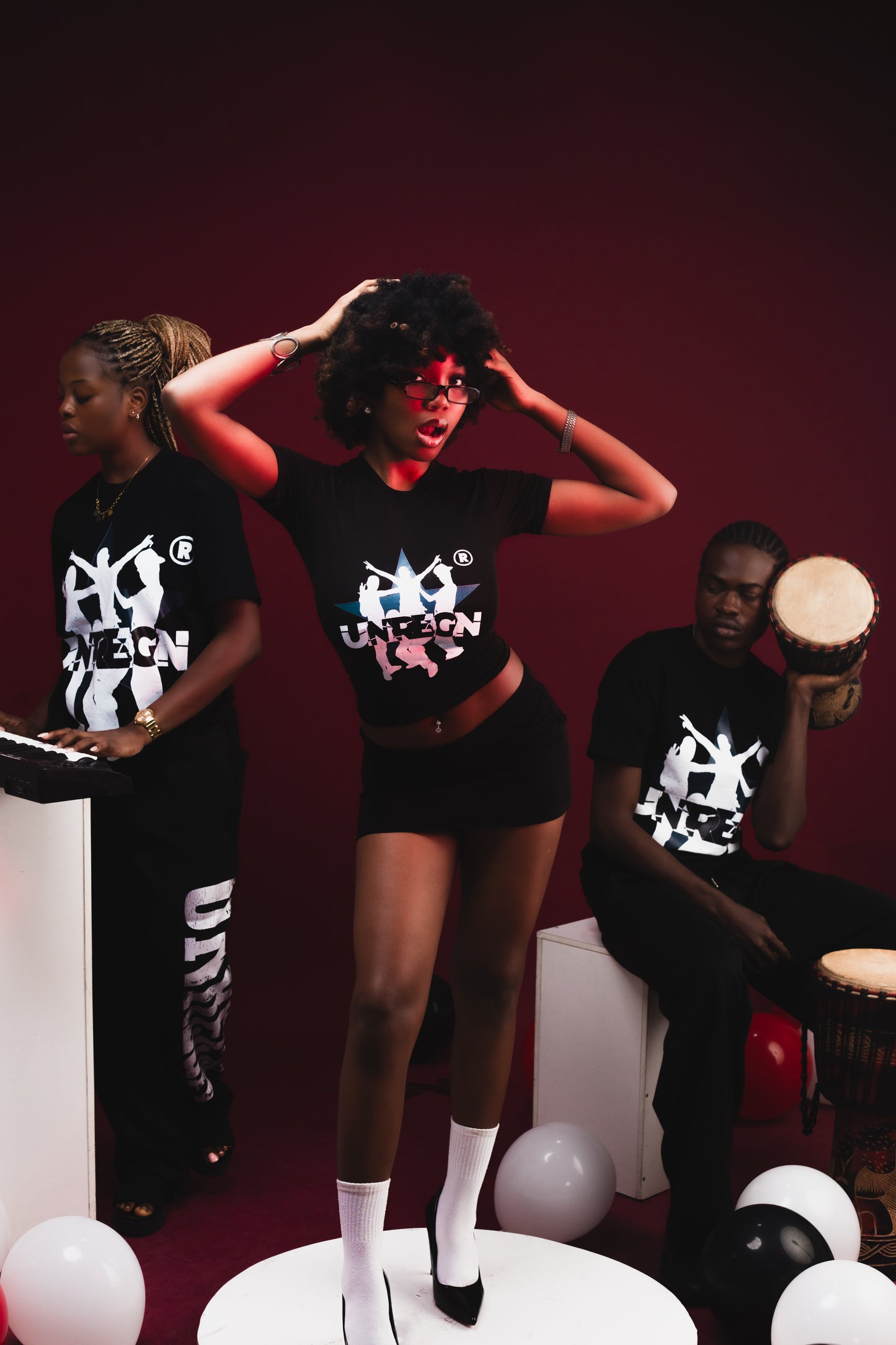 UNREGN BABY TEE BLACK