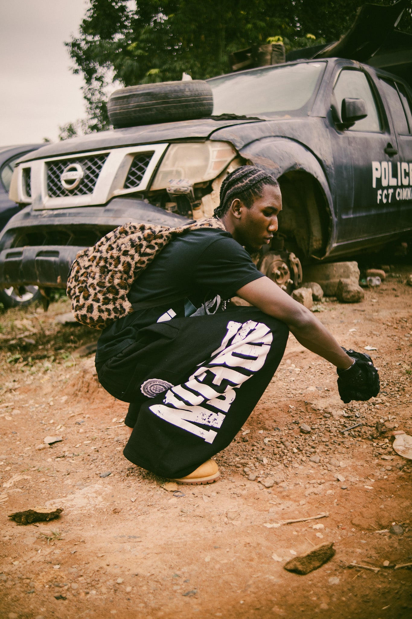 UNREGN I.D BLACK SWEATS