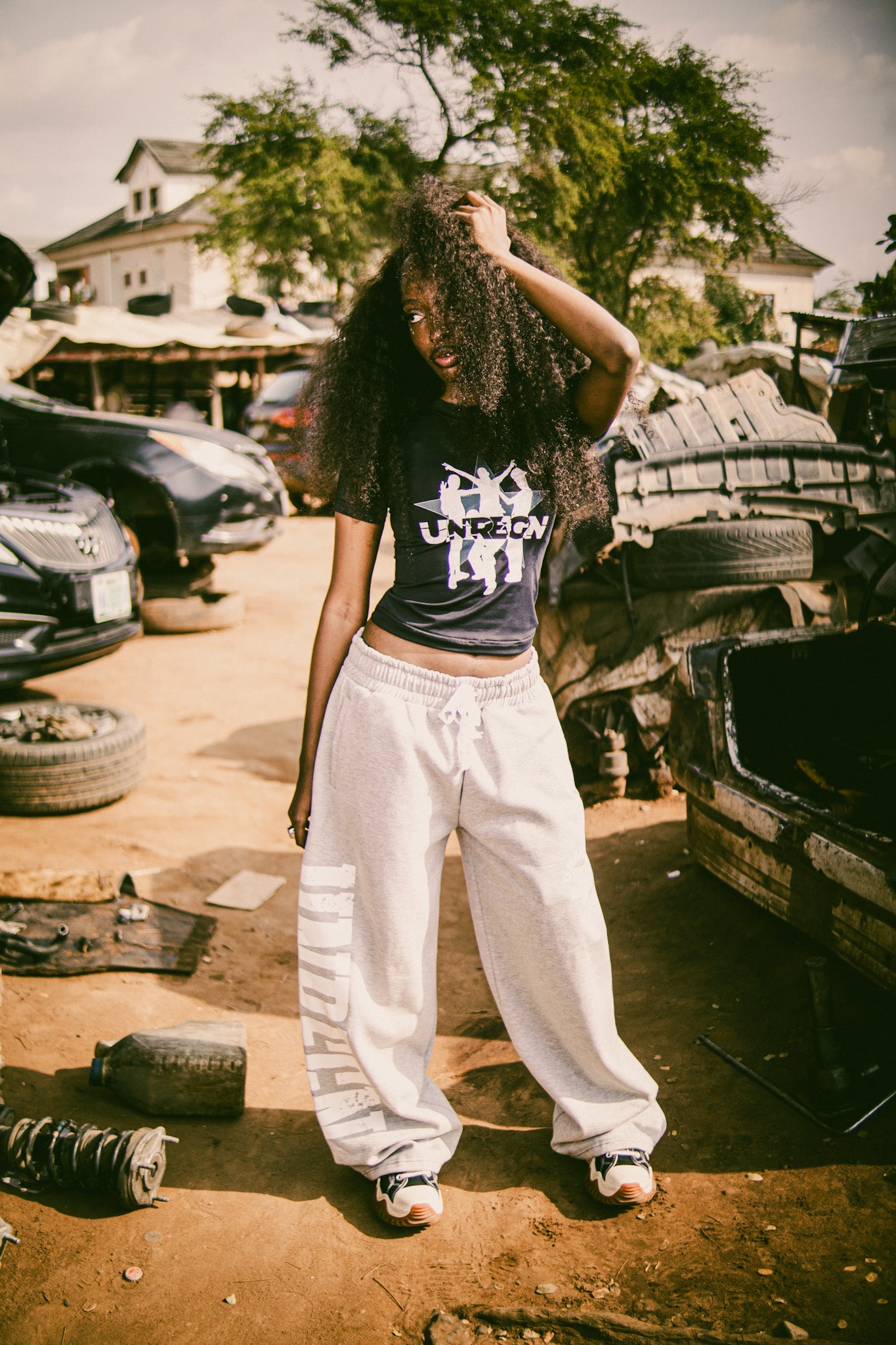 UNREGN  BABY TEE BLACK