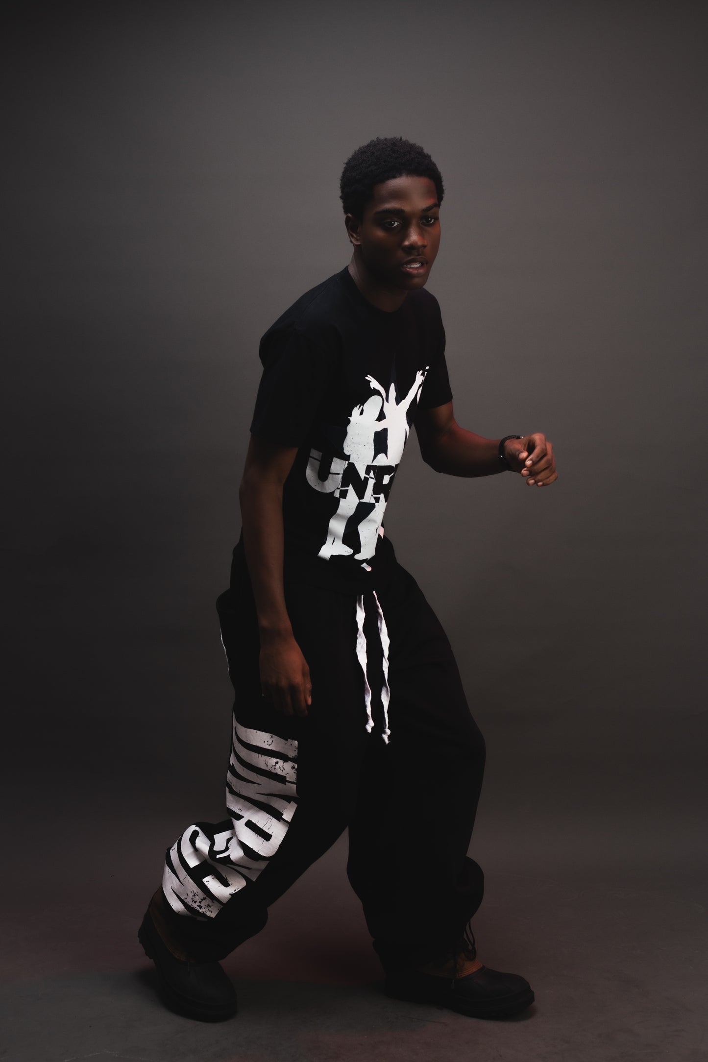 UNREGN I.D BLACK SWEATS